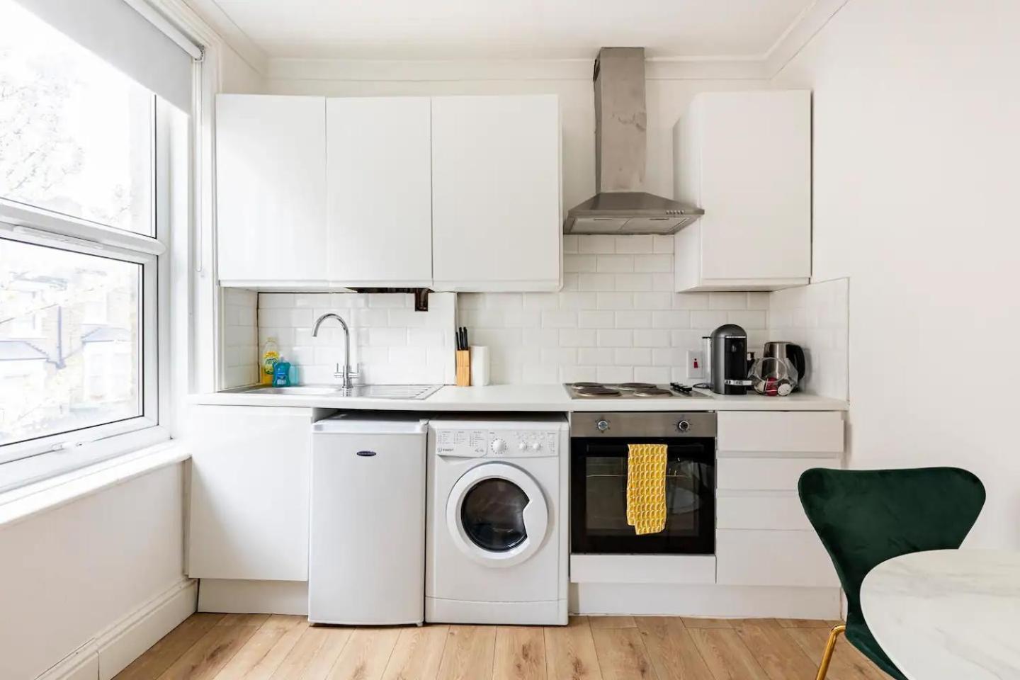 Stylish One Bedroom Apartment In Greater London Exterior foto