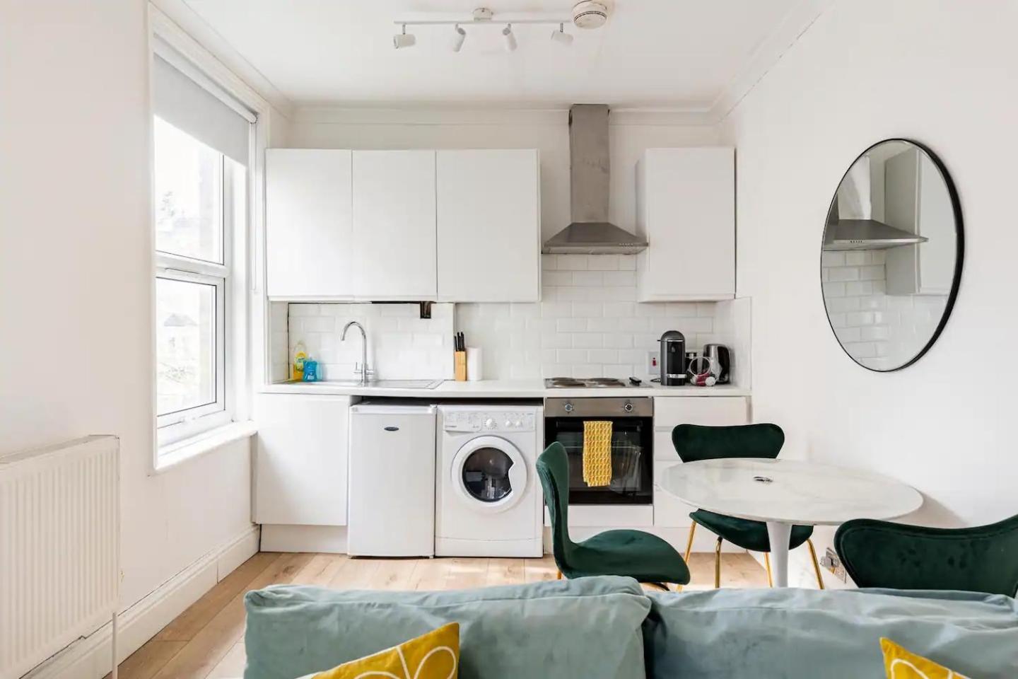 Stylish One Bedroom Apartment In Greater London Exterior foto