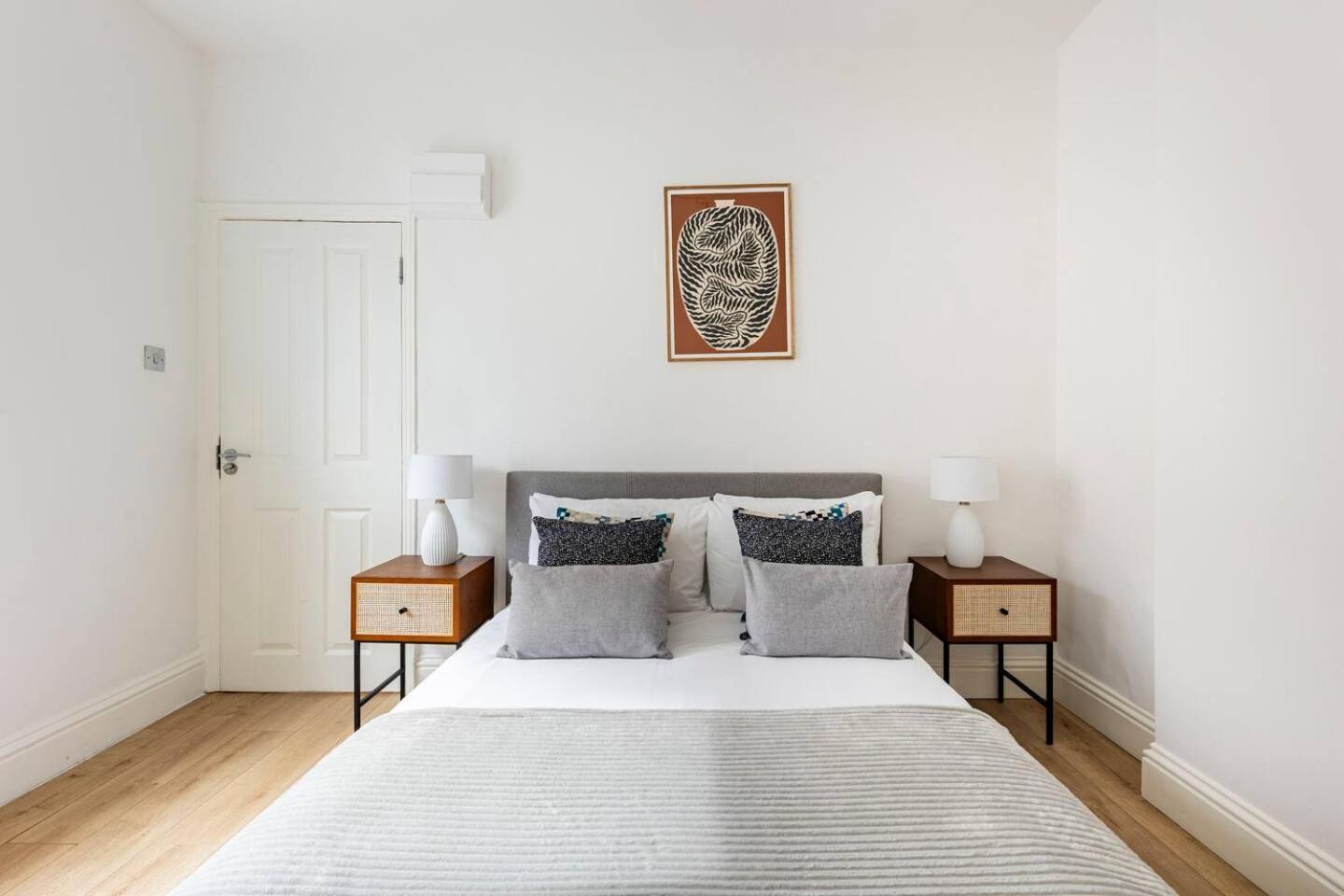 Stylish One Bedroom Apartment In Greater London Exterior foto